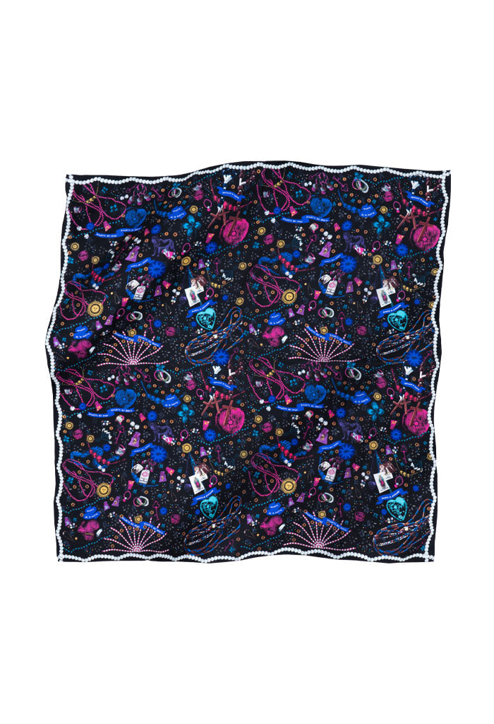 Mascada Amuletos Negro 90 cm