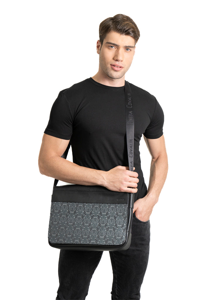 Porta Laptop Cheeh Tzompantli Negro