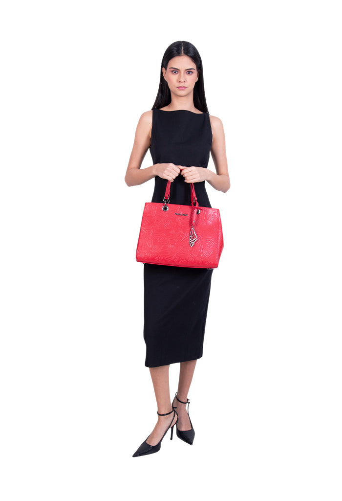 Bolsa Kaxan Piel Herraje Negro Grabado Mariposa