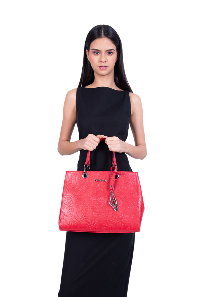 Bolsa Kaxan Piel Herraje Negro Grabado Mariposa