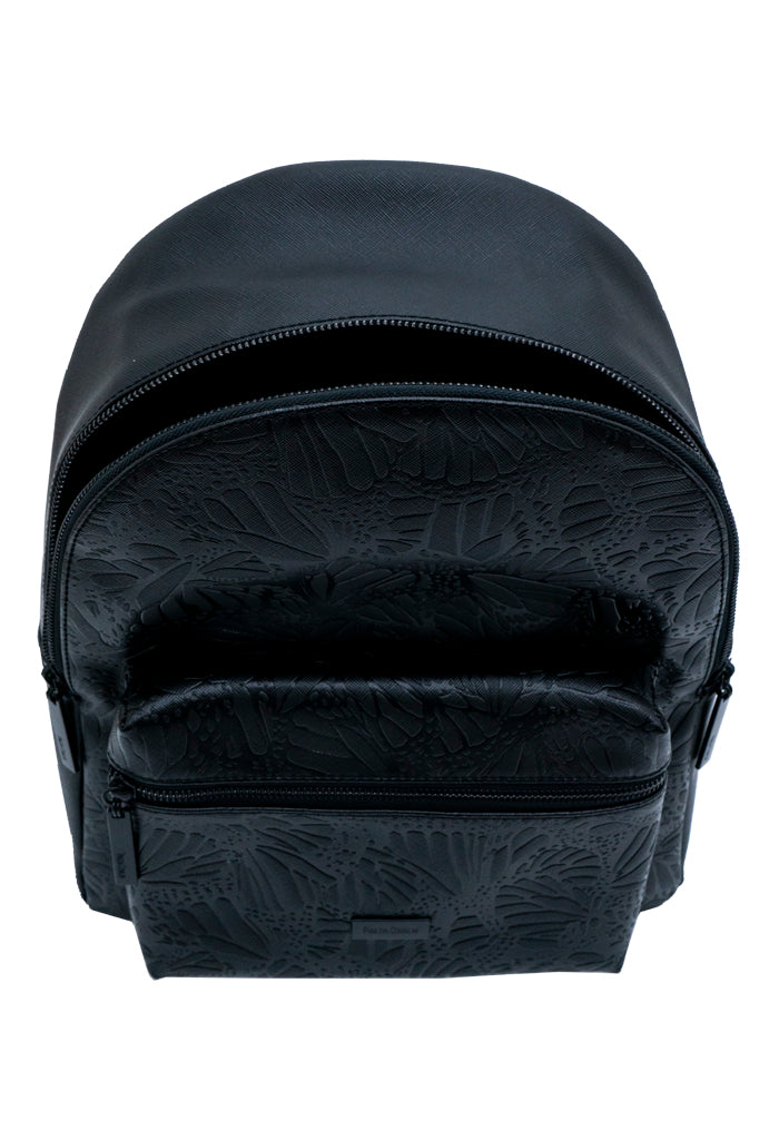 Backpack Nuuk Herraje Negro Grabado Mariposa Negro