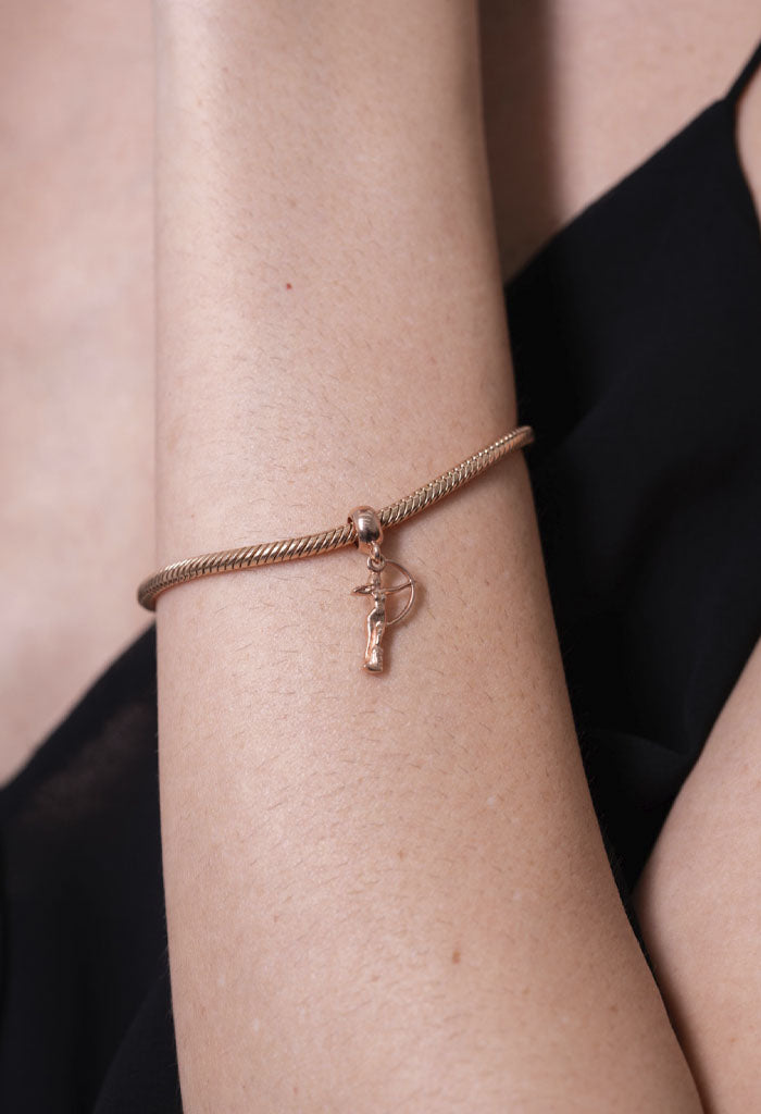 Amuleto para Brazalete Diana Cazadora Baño de Oro