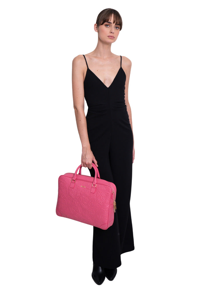 Porta Laptop Tseél de Piel Grabado Mariposa