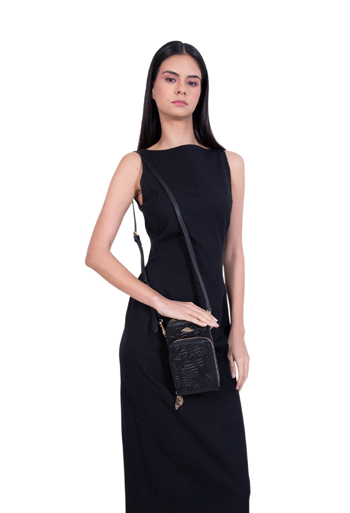 Porta Celular Naab de Piel Grabado Mariposa