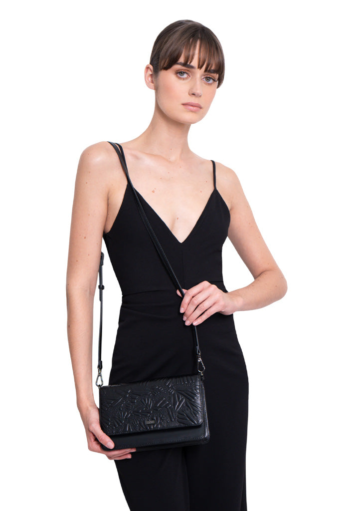 Bolsa Kalan de Piel Grabado Mariposa