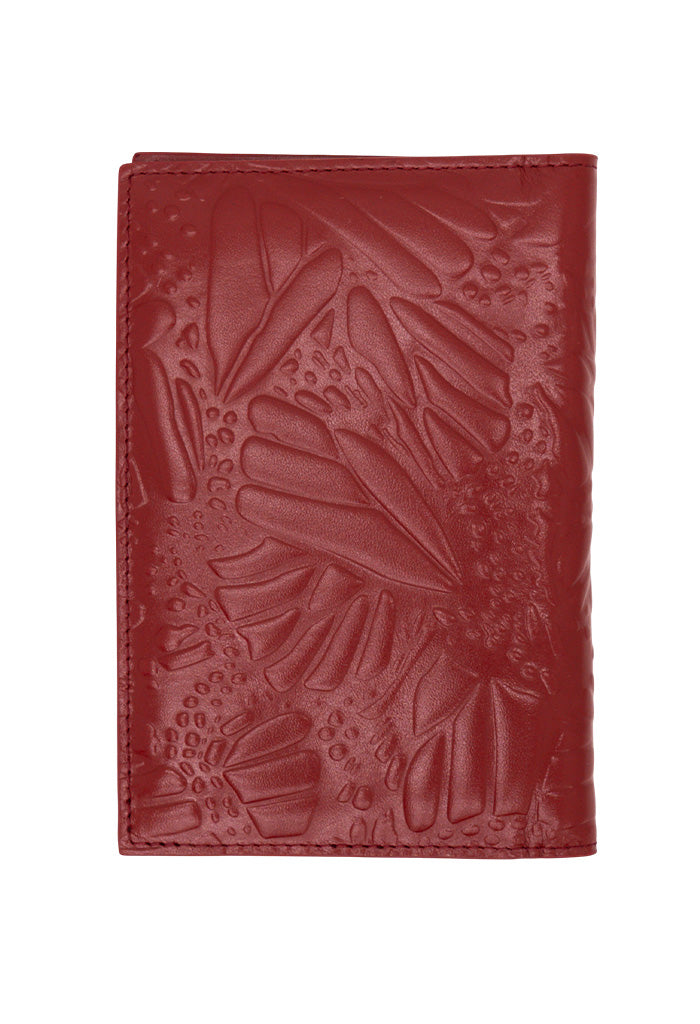 Porta Pasaporte Xuul de Piel Grabado Mariposa