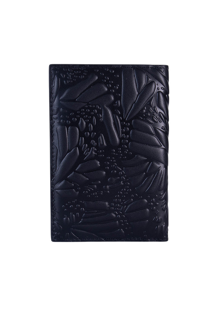 Porta Pasaporte Xuul de Piel Grabado Mariposa