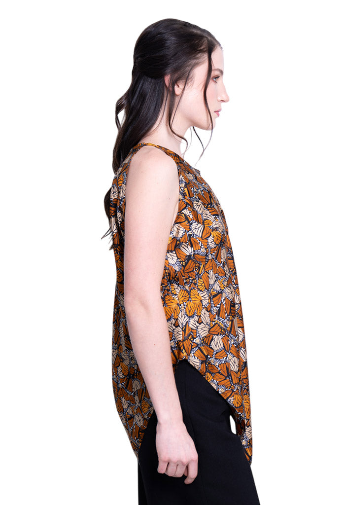 Blusa Cuello Ajustable Mariposa Monarca