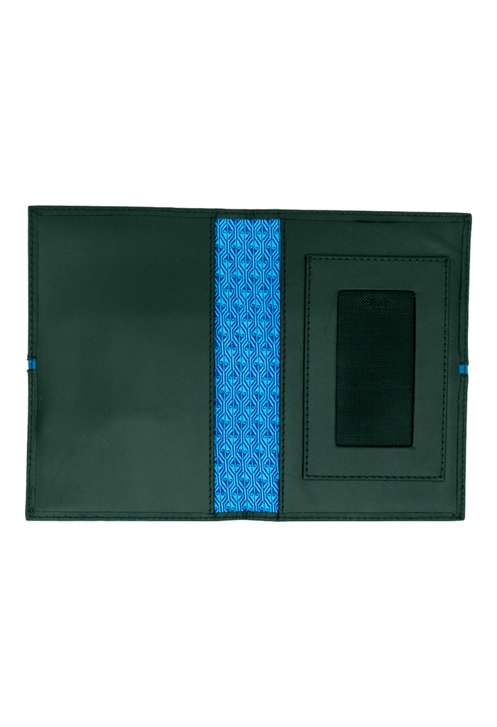 Porta Pasaporte Kukxaan Negro Ribete Azul Grecas de Mitla Azul