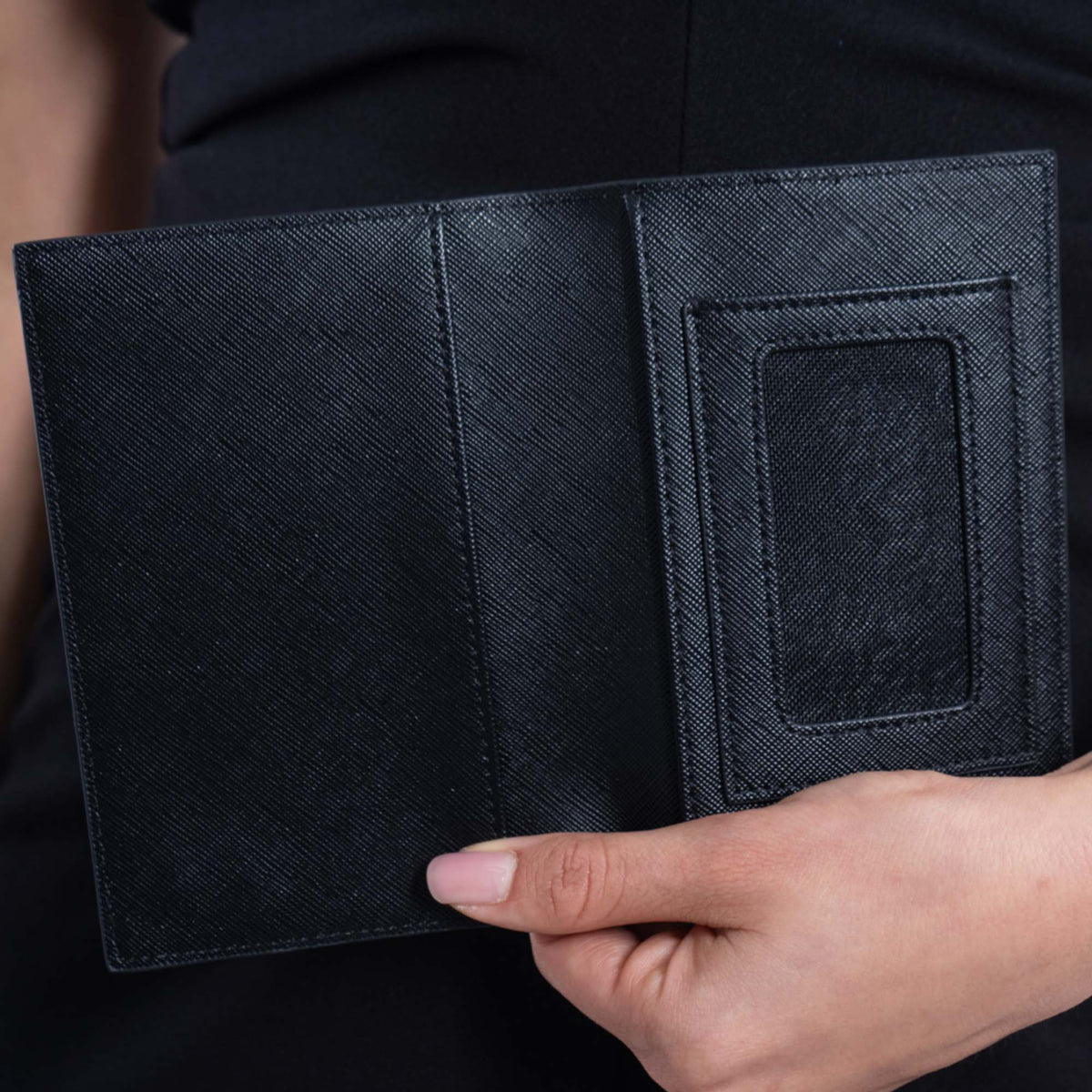 Porta Pasaporte Xuul Saffiano Libélula