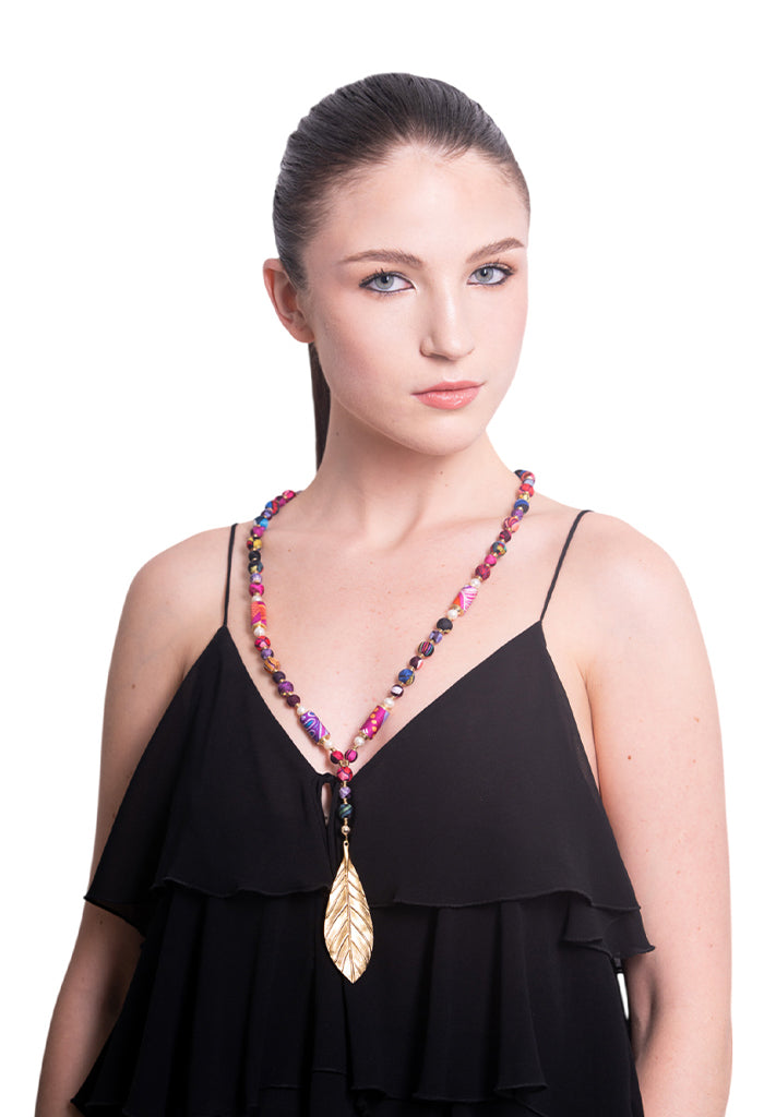 Collar Largo Elementos Seda Dije Hoja Chapa Oro Mini Perlas