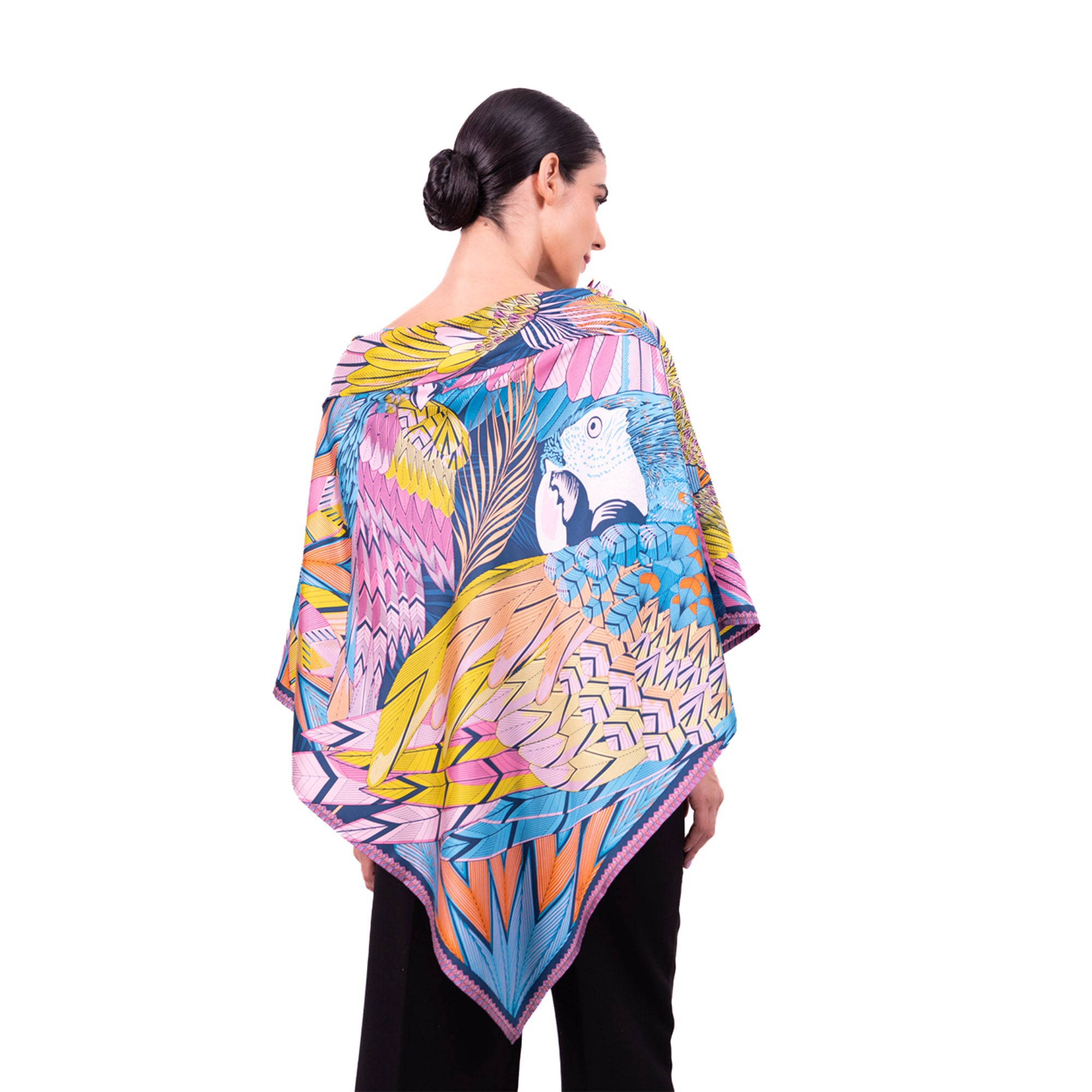 Poncho Guacamaya