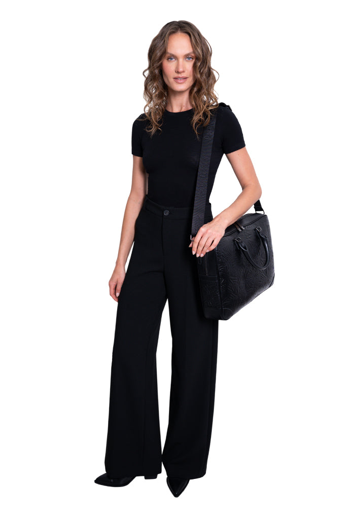 Porta Laptop Tseél de Piel Grabado Mariposa