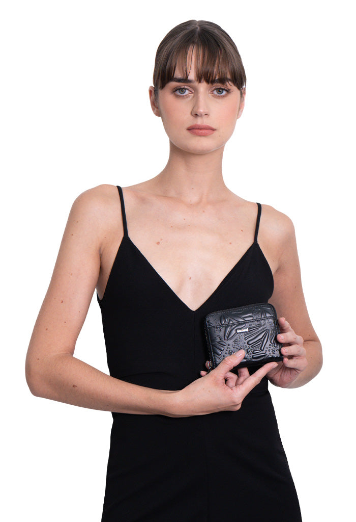 Cartera Chica Piel Grabado Mariposa