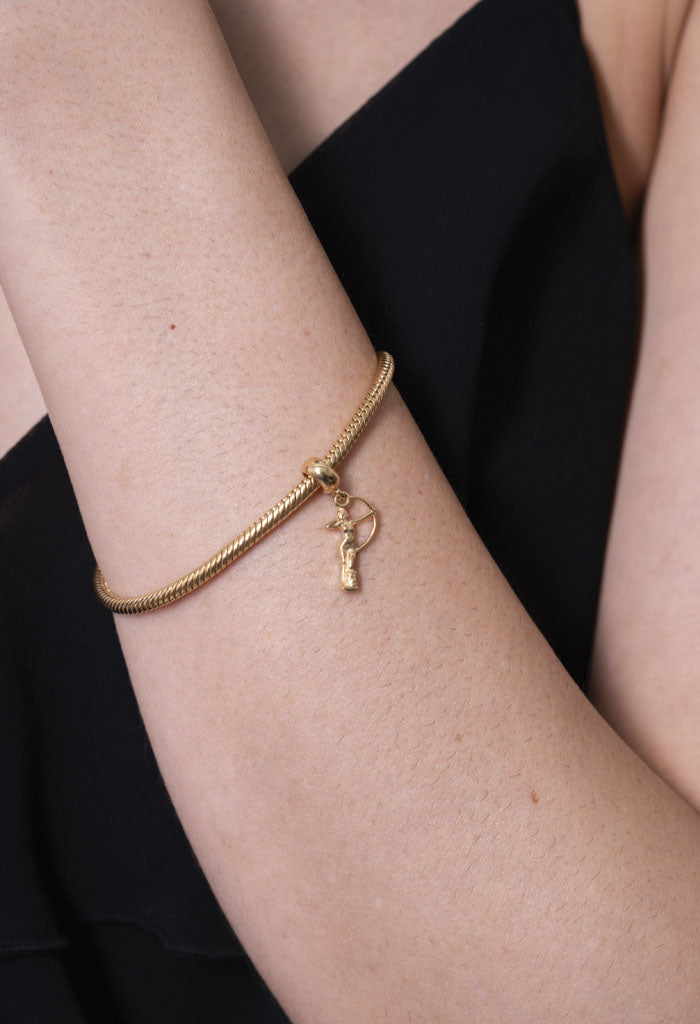 Amuleto para Brazalete Diana Cazadora Baño de Oro