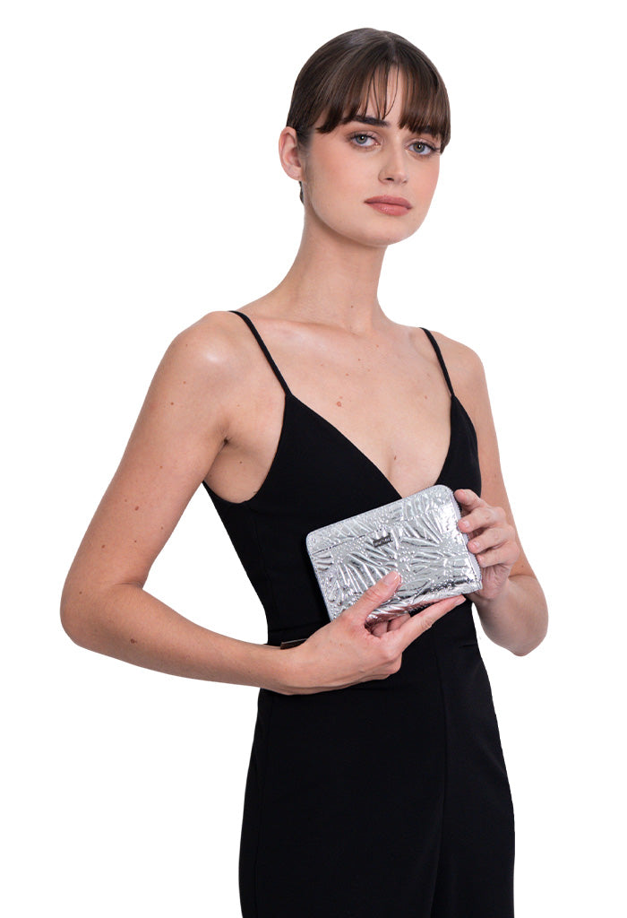 Cartera Mediana Piel Grabado Mariposa