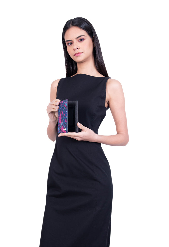 Porta Pasaporte Xuul Saffiano para Mujer Colibrí