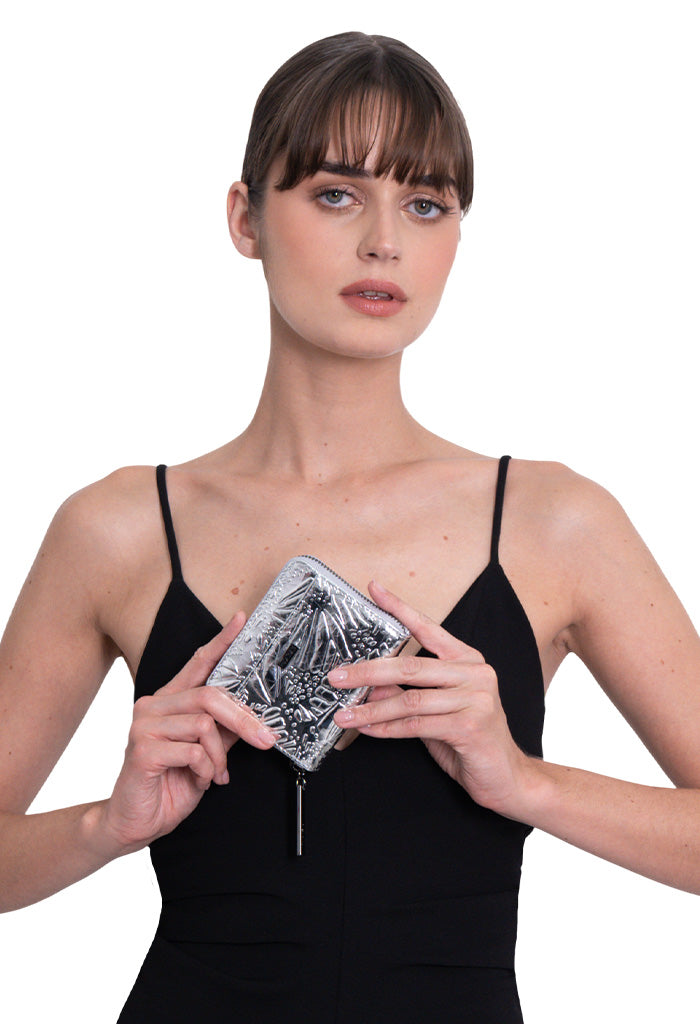 Cartera Chica Piel Grabado Mariposa