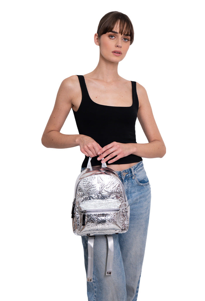 Mini Backpack Nuuk de Piel Grabado Mariposa