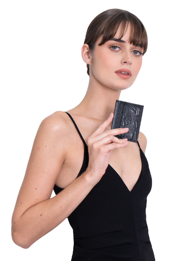 Tarjetero Kuxtal Piel Grabado Mariposa